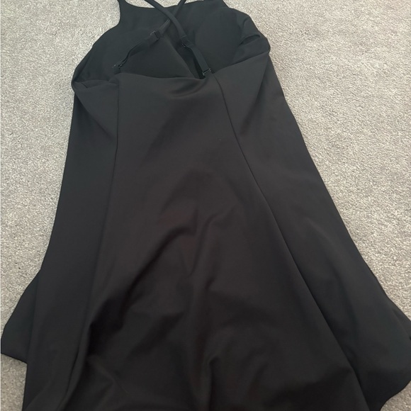 Old navy active dress - Picture 2 of 3